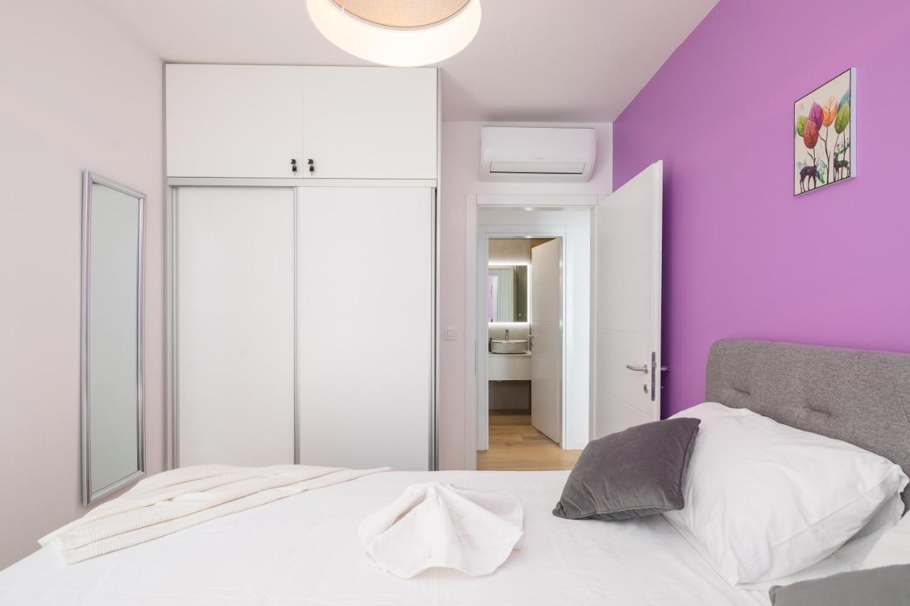 Apartment Alegria In Okrug With Heated Pool, Sea View, Jacuzzi, Wifi تروغير المظهر الخارجي الصورة
